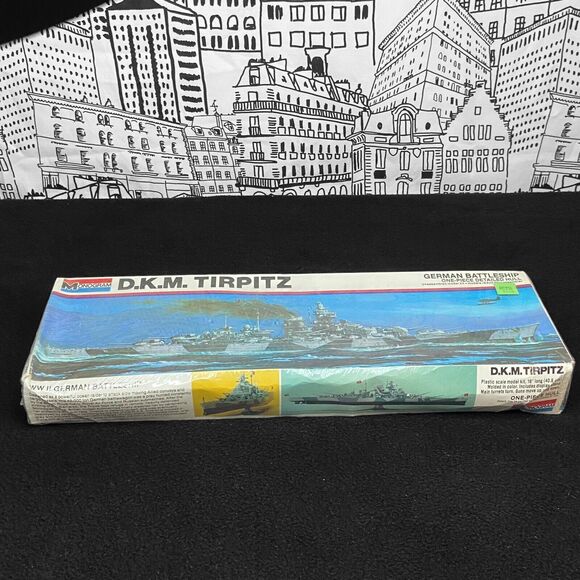 VTG 1977 Monogram D.K.M. Tirpitz German Battleship One Piece Detailed Hull #3009 - Picture 14 of 16